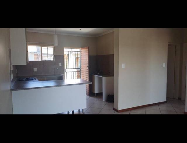2 BEDROOM APARTMENT FOR SALE IN STONERIDGE